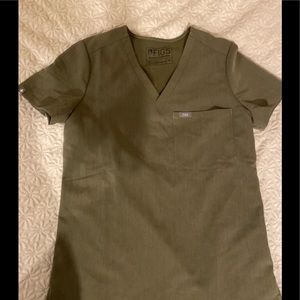 Figs heather olive Catarina scrub top xs
